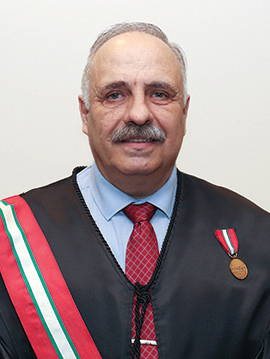 foto do Desembargador do Trabalho José Ernesto Manzi de toga