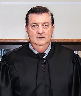 Foto três por quatro do desembargador Nivaldo Stankiewicz