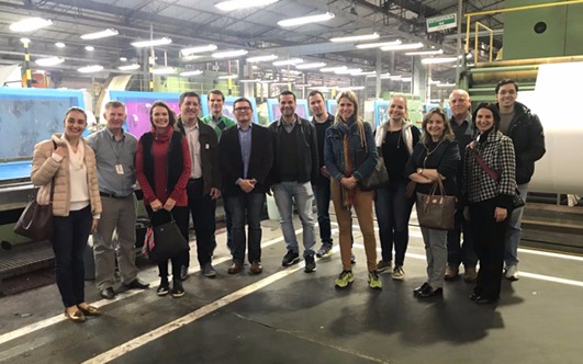 Comitiva de magistrados e servidores de Joinville conheceu fábrica da Döhler, maior empresa do setor têxtil na região
