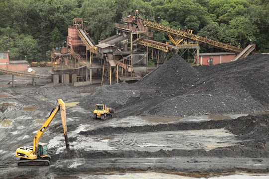 carbonífera em plena atividade