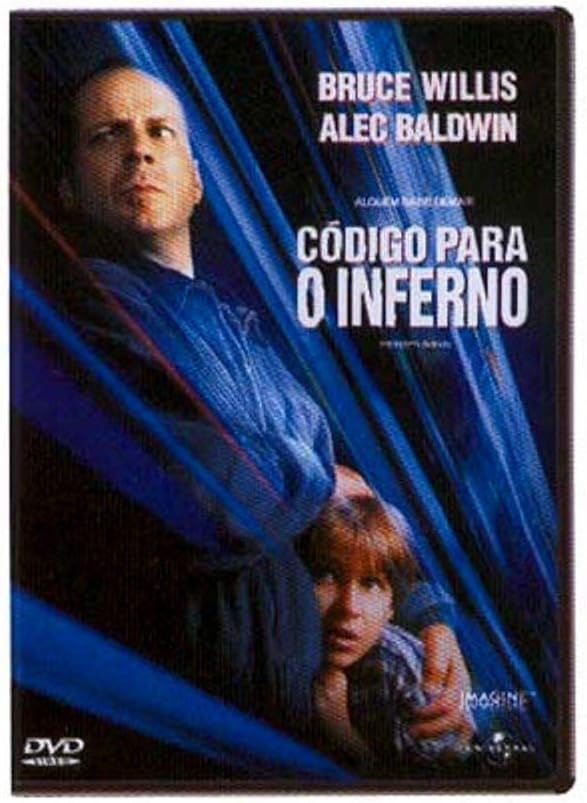 Para todos verem: Texto: "Bruce Willis. Alec Baldwin. Código para o Inferno. DVD". Ilustração: Banner com luzes azuis e pretas em que há uma mulher se escondendo atrás de um homem.