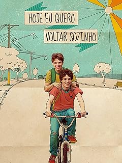 Para todos verem: Texto: "Hoje Eu Quero Voltar Sozinho". Ilustração: Banner com dois meninos andando de bicicleta sendo um guiando a bicicleta e outro na garupa. Ao fundo há o desenho de uma rua.