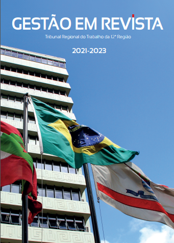 Capa de uma revista com o texto: Gestão em Revista 2021-2023