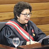 Desembargadora Lilia Abreu discursando