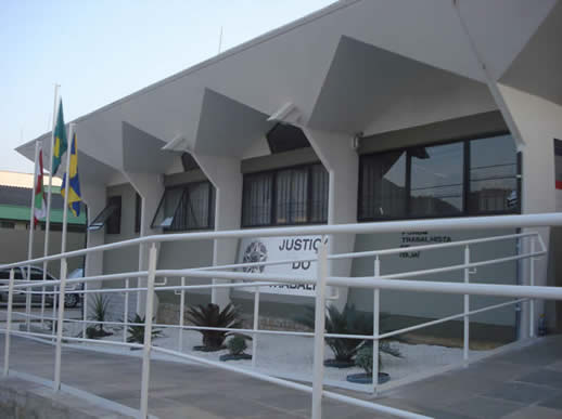 prédio do fórum rabalhista de Itajaí