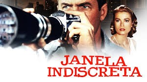 Para todos verem: Texto: "Janela Indiscreta”. Ilustração: Banner em que há um homem e uma mulher olhando algo. O homem está com uma câmera nas mãos.