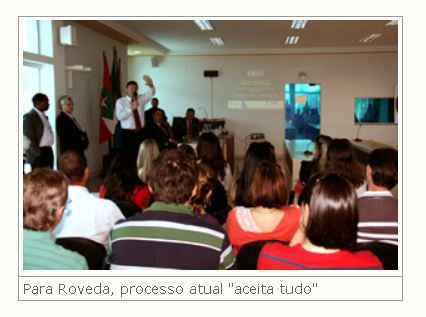 Juiz Luiz Carlos Roveda em palestra