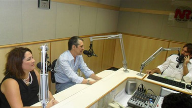 Juízes Desirre Bollmann  e Nelson Leiria em entrevista para rádio de Blumenau