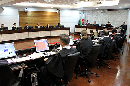 Sessão administrativa do Tribunal Pleno