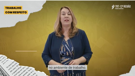 desa. Teresa Cotosky ao centro, falando. No canto da tela, slogan trabalho com respeito