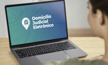 Foto da tela de um notebook com o texto: Domicílio Judicial Eletrônico