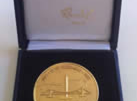 Medalhão incorporado ao acervo