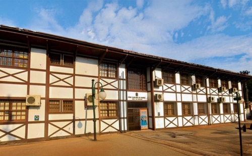 Fachada antiga da Vara do Trabalho de Blumenau