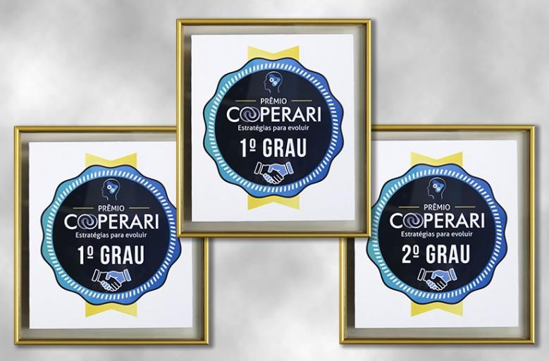 Imagem dos certificados do Prêmio Cooperari