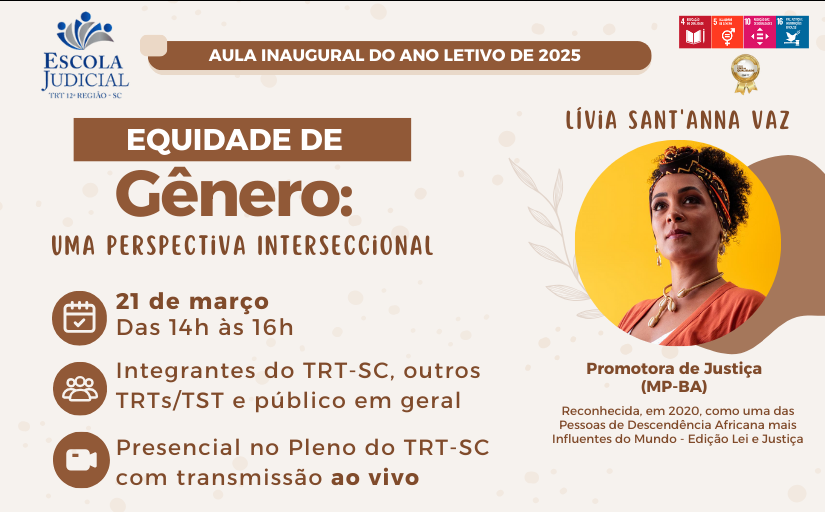 Banner decorativo com informações sobre o evento. Nele há uma fotografia da promotora de justiça Lívia Sant'anna Vaz, uma mulher negra, que está trajando uma roupa alaranjada, colar com búzios e tem os cabelos presos por um lenço colorido.