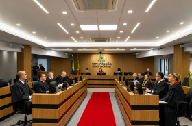 Imagem geral da sala de sessões do Pleno