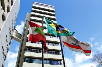 Foto da fachada do TRT-SC 