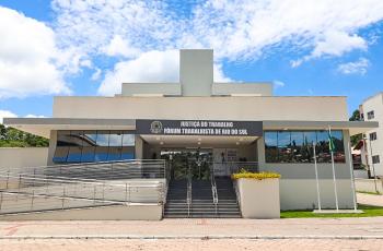 Fachada do Fórum de Rio do Sul (SC)