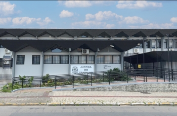 Prédio da vara do trabalho após reforma